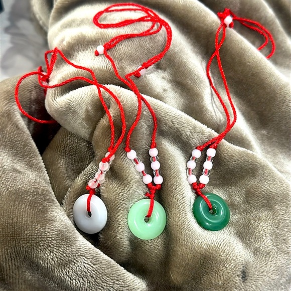 Hand made Light green Jade safety buckle pendant - Picture 1 of 8